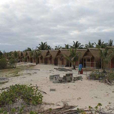 Pomene Tropical Beach Resort Massinga エクステリア 写真